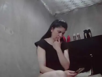 RoxxannaHairy  live sex cam
