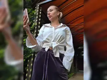Valeriah  live sex cam