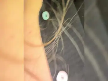 Ellidi  live sex cam