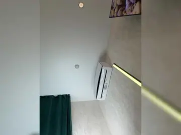 Ellidi  live sex cam