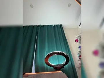 Ellidi  live sex cam