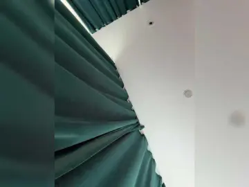 Ellidi  live sex cam