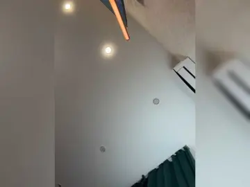 Ellidi  live sex cam