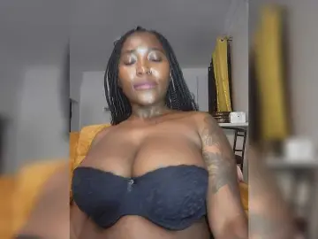 HornyBigAss  live sex cam