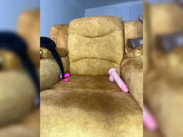 HornyBigAss  live sex cam