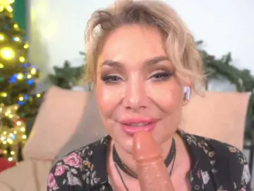 IsadoraDunkan  live sex cam