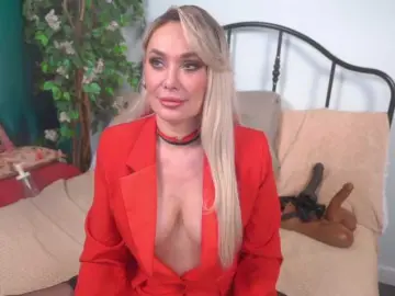 IsadoraDunkan  live sex cam