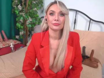 IsadoraDunkan  live sex cam