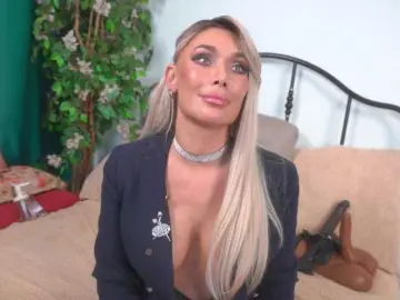 IsadoraDunkan  live sex cam