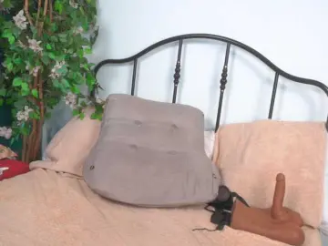 IsadoraDunkan  live sex cam