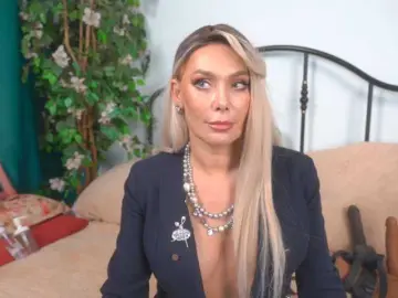 IsadoraDunkan  live sex cam