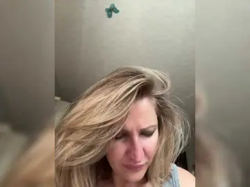 LagoonJoy  live sex cam