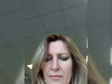 LagoonJoy  live sex cam