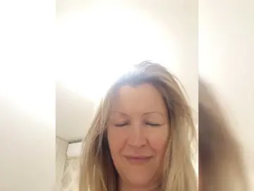 LagoonJoy  live sex cam