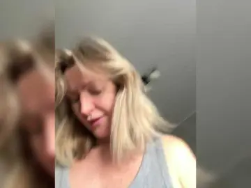 LagoonJoy  live sex cam