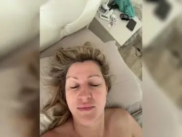 LagoonJoy  live sex cam