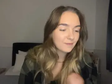 RoxyHorny  live sex cam