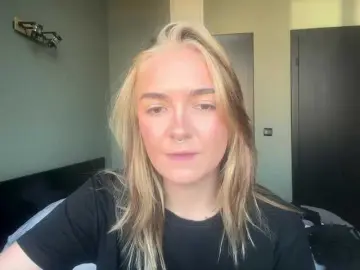 RoxyHorny  live sex cam