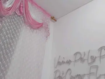 Brillit-squirt  live sex cam