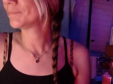Dankskank3  live sex cam