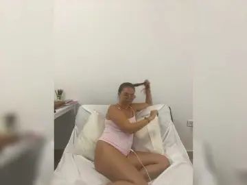 BellaGreymodel  live sex cam