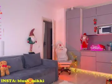 BlushMikki  live sex cam