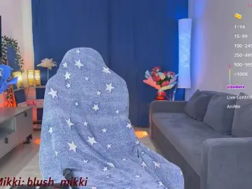 BlushMikki  live sex cam