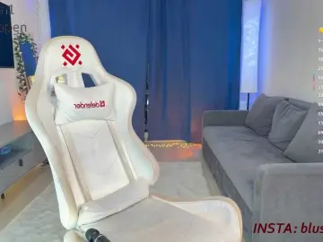 BlushMikki  live sex cam