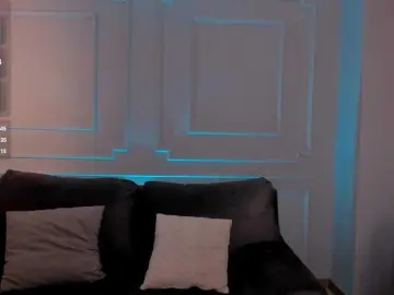 MaiaCollins1  live sex cam