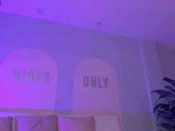 MaiaCollins1  live sex cam