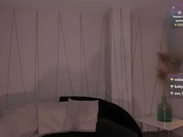 MaiaCollins1  live sex cam