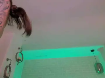 MaiaCollins1  live sex cam