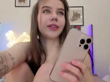 Dolly-ll  live sex cam