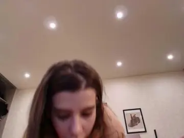 Dolly-ll  live sex cam