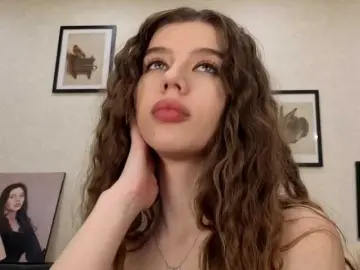 Dolly-ll  live sex cam