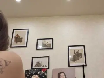 Dolly-ll  live sex cam