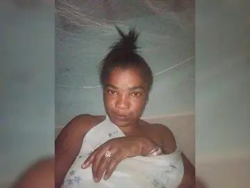 Tryciah  live sex cam