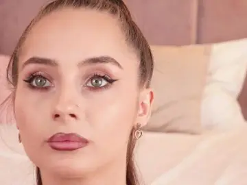 LilaVoxx  live sex cam