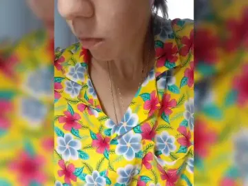 Krohaalenaa  live sex cam