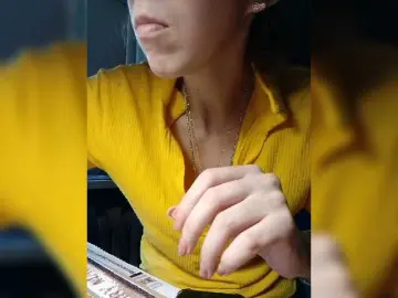 Krohaalenaa  live sex cam