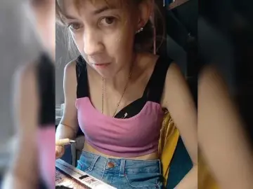 Krohaalenaa  live sex cam