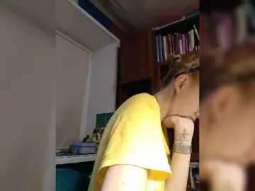 Krohaalenaa  live sex cam
