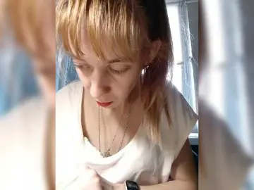 Krohaalenaa  live sex cam