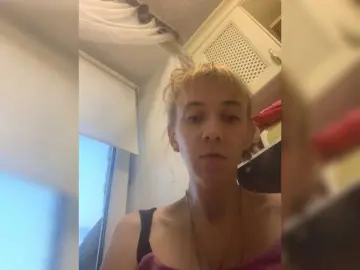 Krohaalenaa  live sex cam
