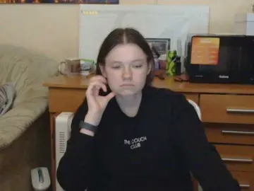JessicaHolland1  live sex cam