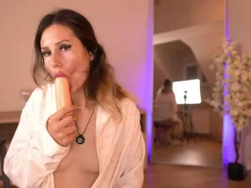 SassyIvana  live sex cam