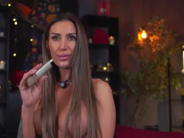 EvelynEvyy  live sex cam