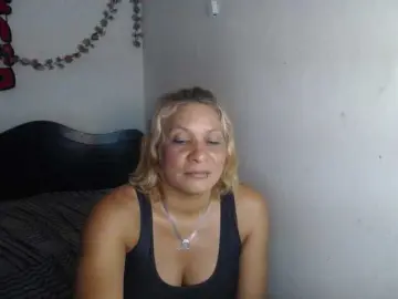 GeicerTito  live sex cam