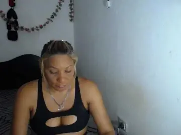 GeicerTito  live sex cam