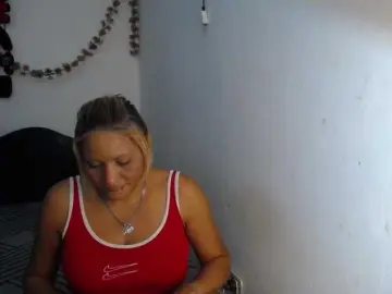 GeicerTito  live sex cam